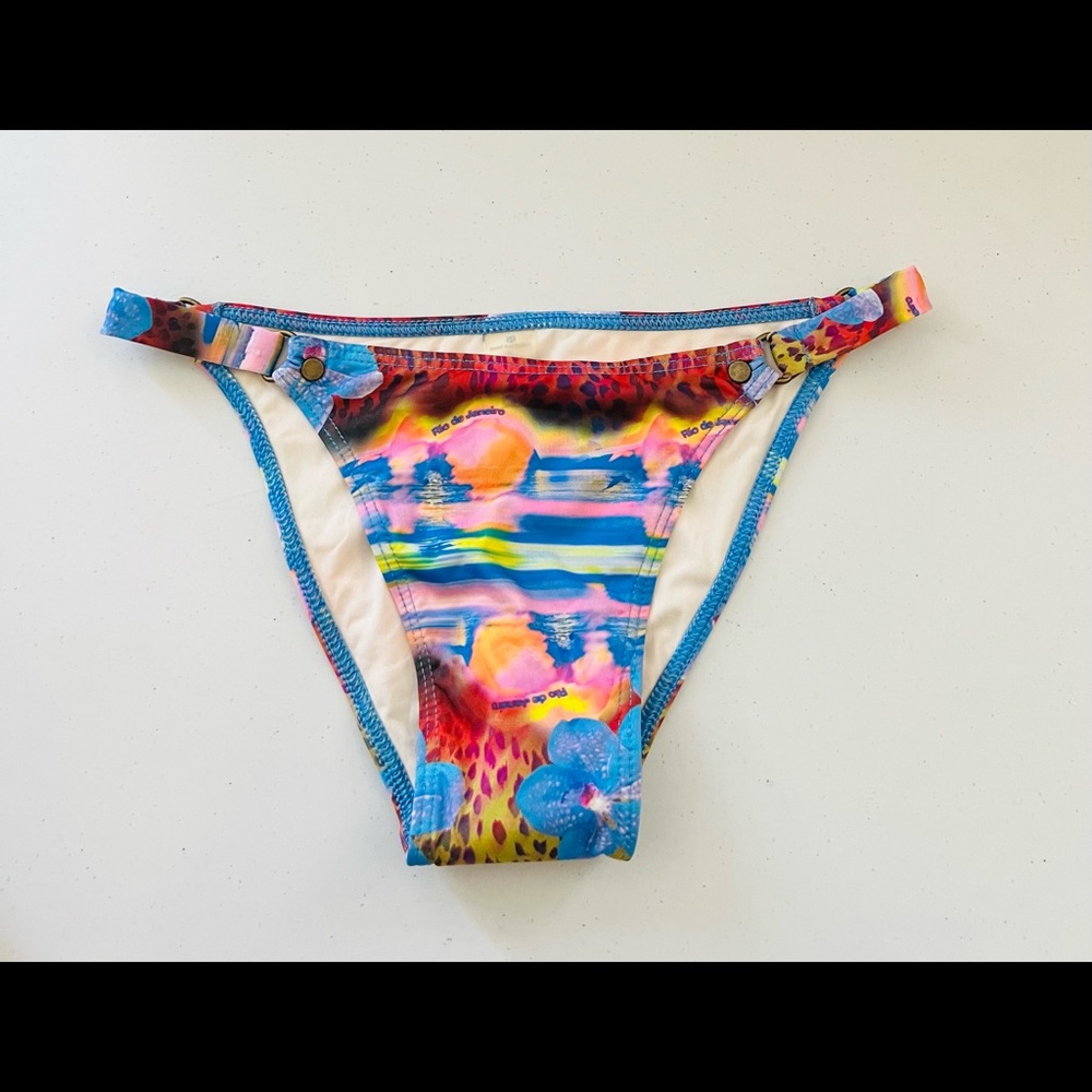 Koral swimwear